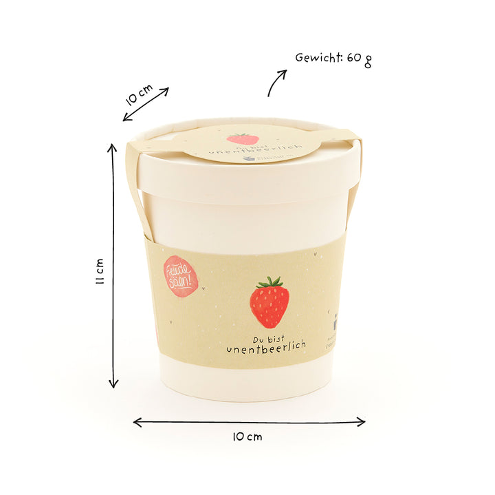Becher mit Erdbeer-Motiv und Aufschrift „Du bist unentbeerlich“, Maße 11 cm hoch, 10 cm Durchmesser, Gewicht 60 g.